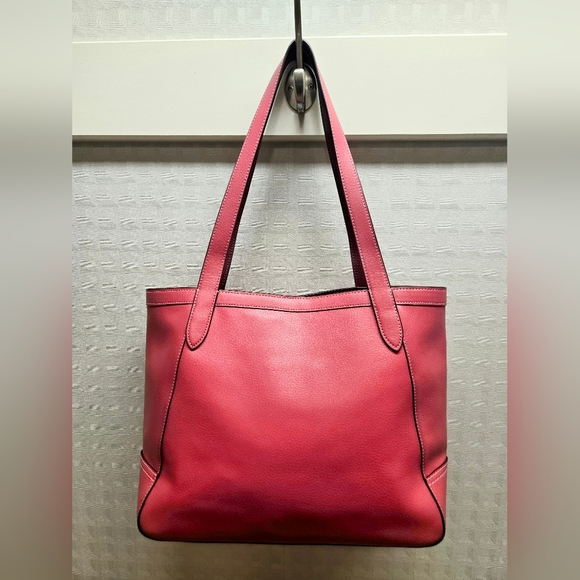 Coach Tote Horse & Carriage - Picture 4 of 7